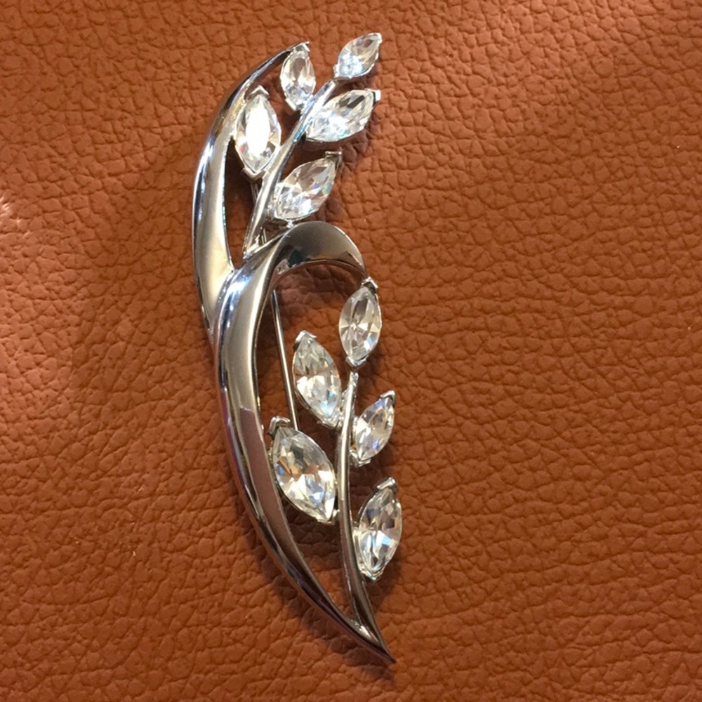 Trifari TM Brooch